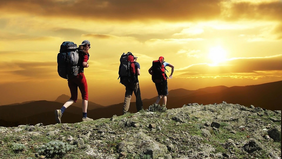 10 REASONS HIKING AND CAMPING SHOULD BE YOUR NEW YEAR'S RESOLUTION!